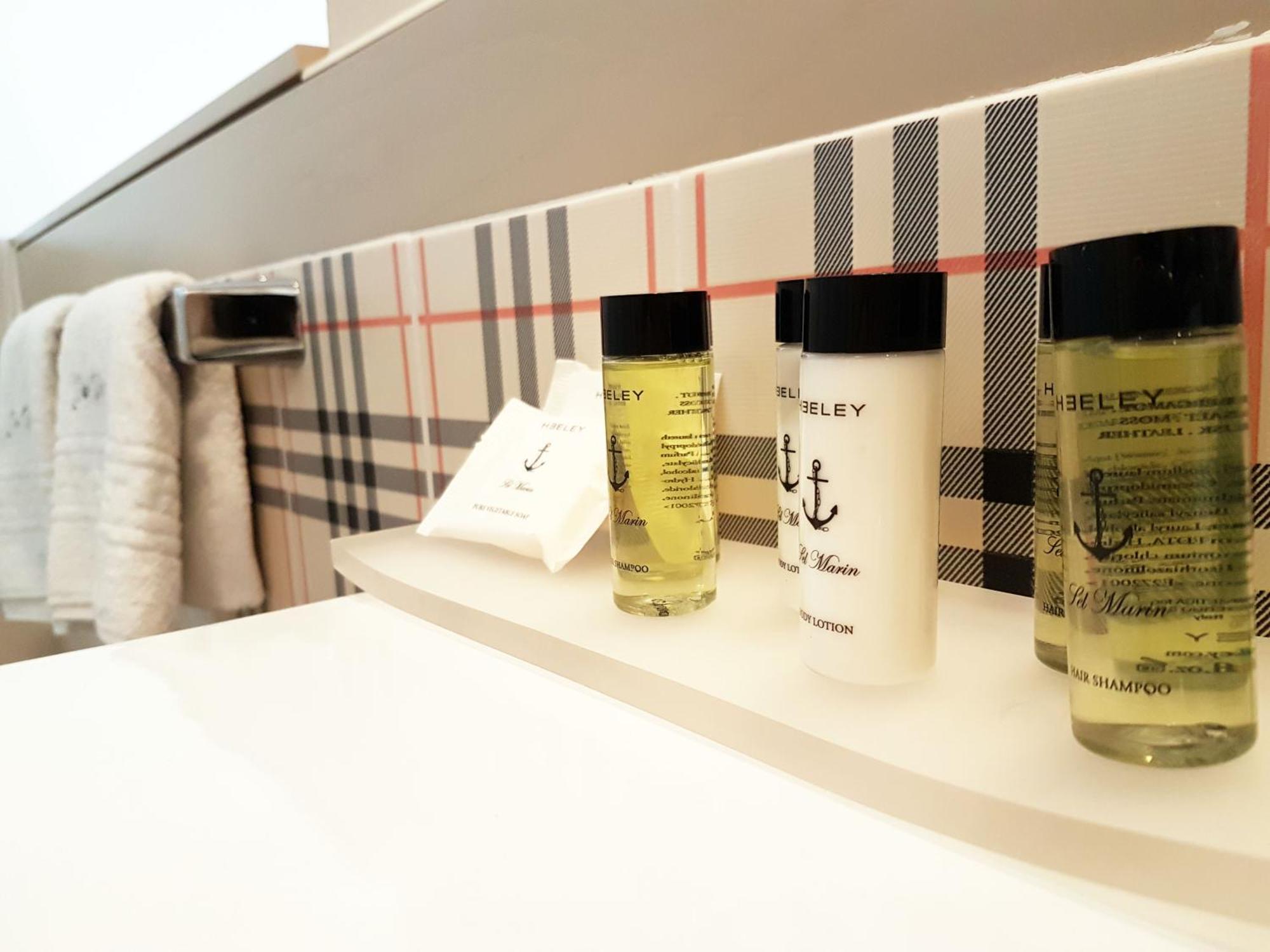 Don Ugo Luxury Rooms Tropea Ruang foto