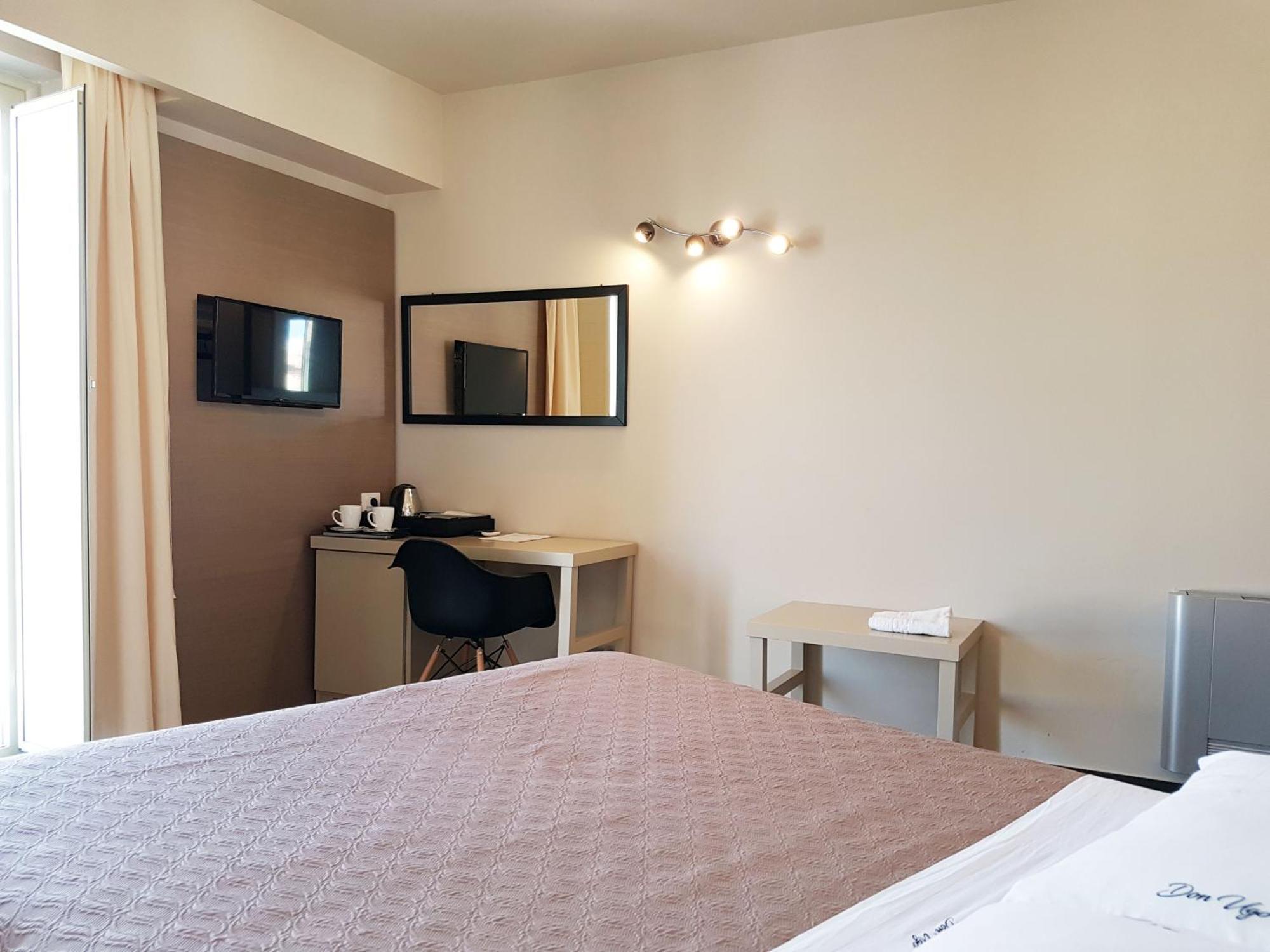 Don Ugo Luxury Rooms Tropea Ruang foto