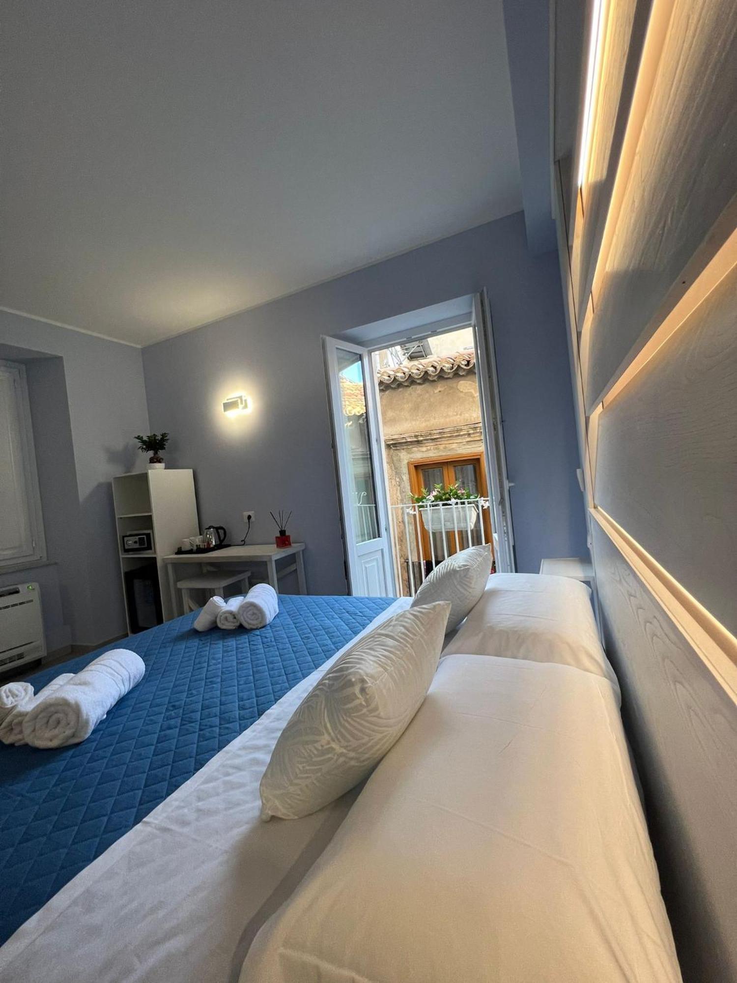 Don Ugo Luxury Rooms Tropea Bagian luar foto