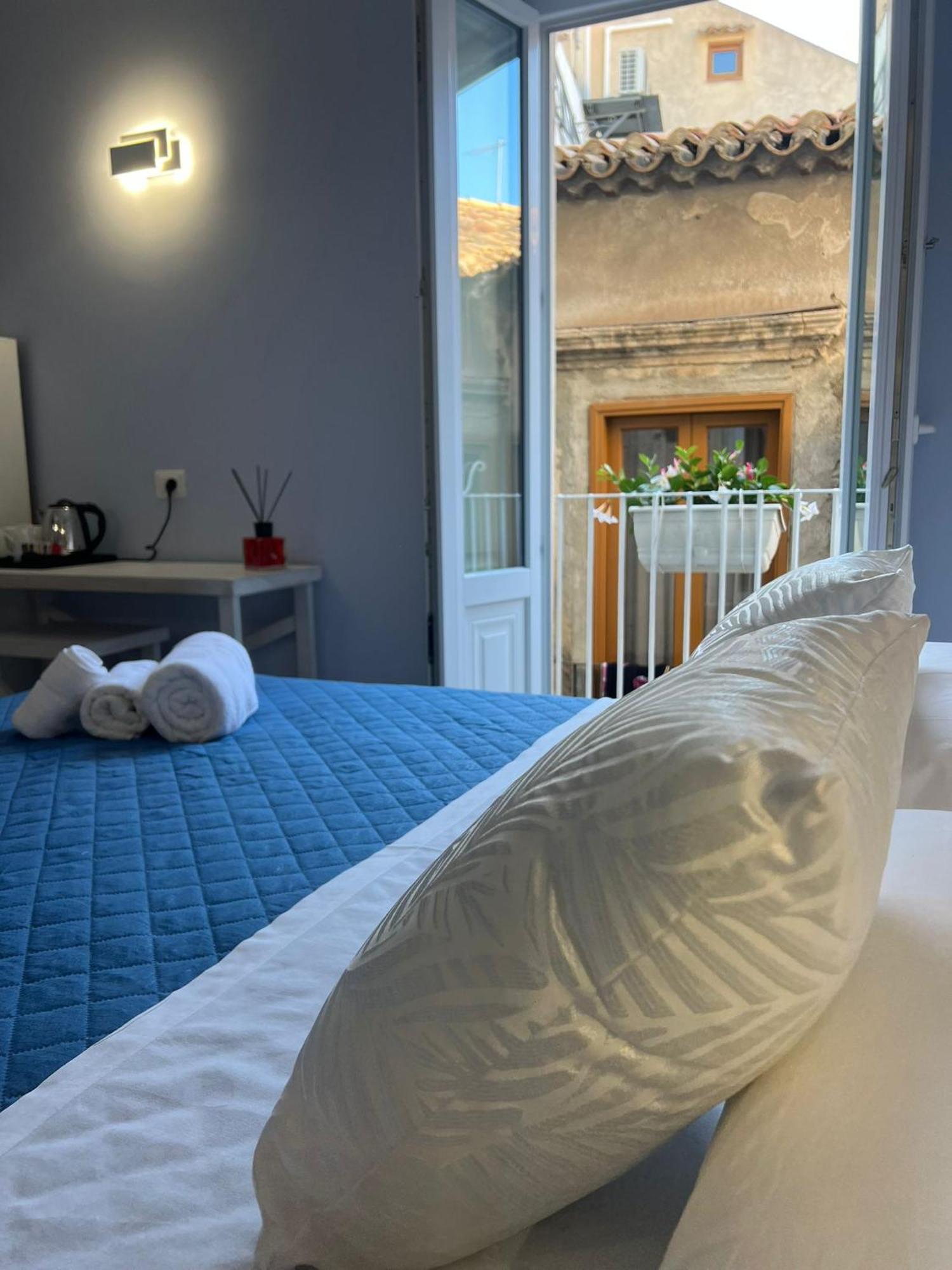 Don Ugo Luxury Rooms Tropea Bagian luar foto
